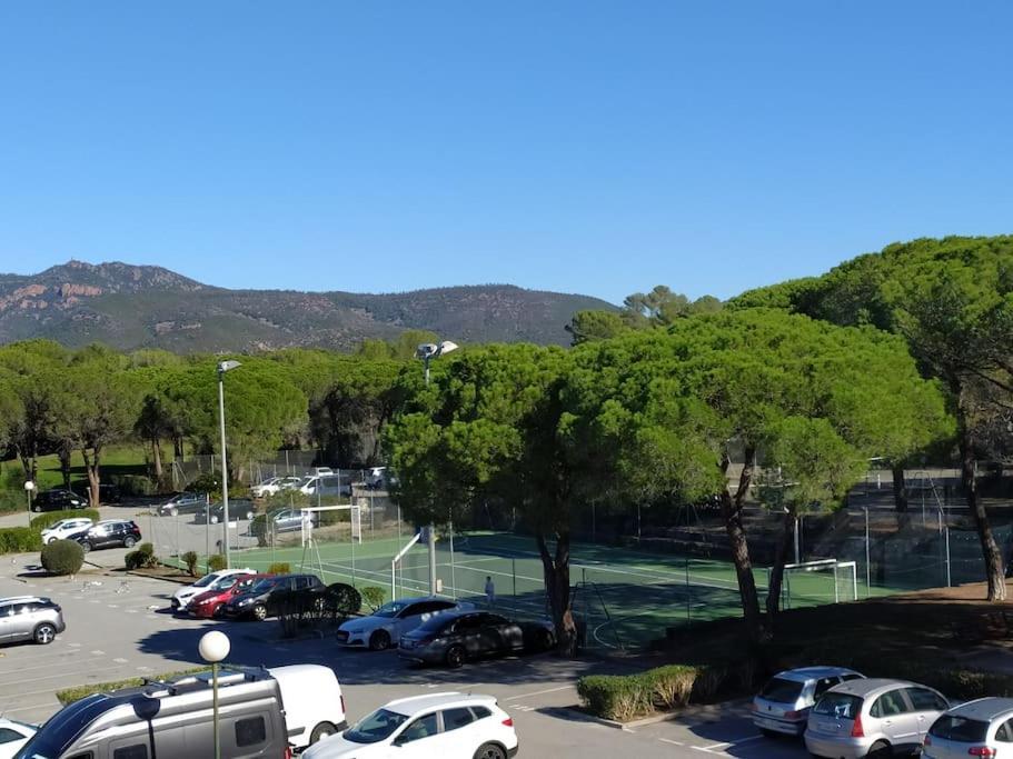 Ideal Saint Raphael Piscine Clim Parking Apartment Екстериор снимка